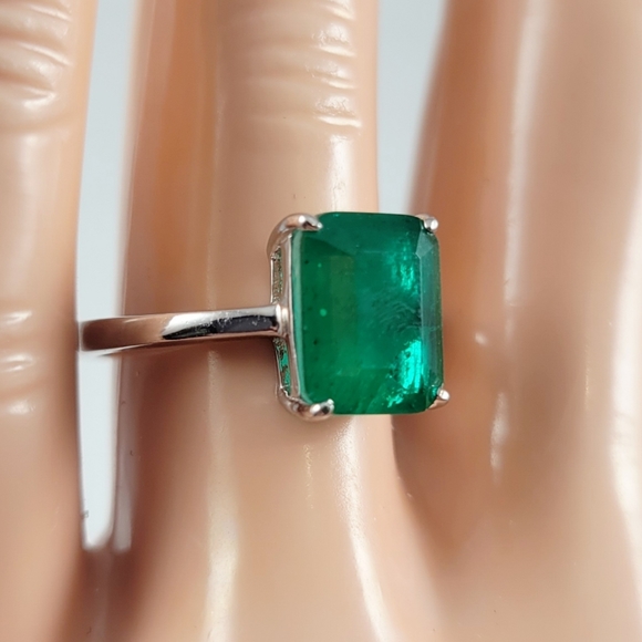 Sterling 3ct Natural Emerald Ring - Picture 10 of 11